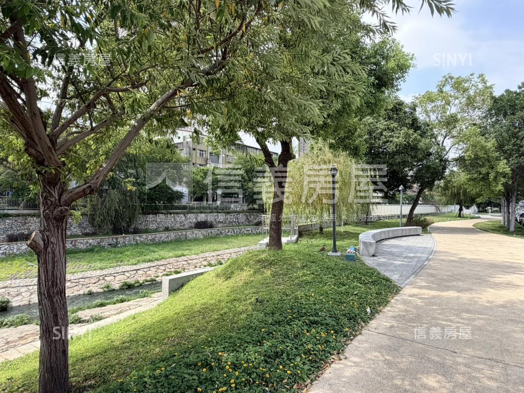 富宇德川帝王三房雙車房屋室內格局與周邊環境