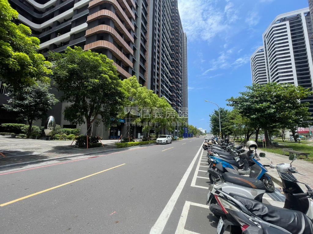 安平輕齡優質兩房平車房屋室內格局與周邊環境