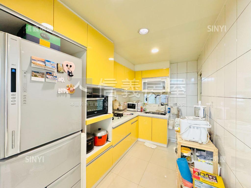 稀有邊間美妝３房房屋室內格局與周邊環境