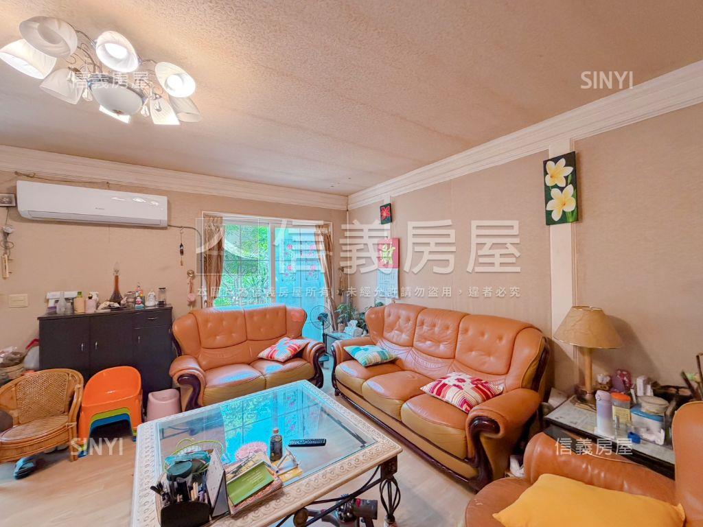 歐洲聯邦。下疊庭院宅房屋室內格局與周邊環境