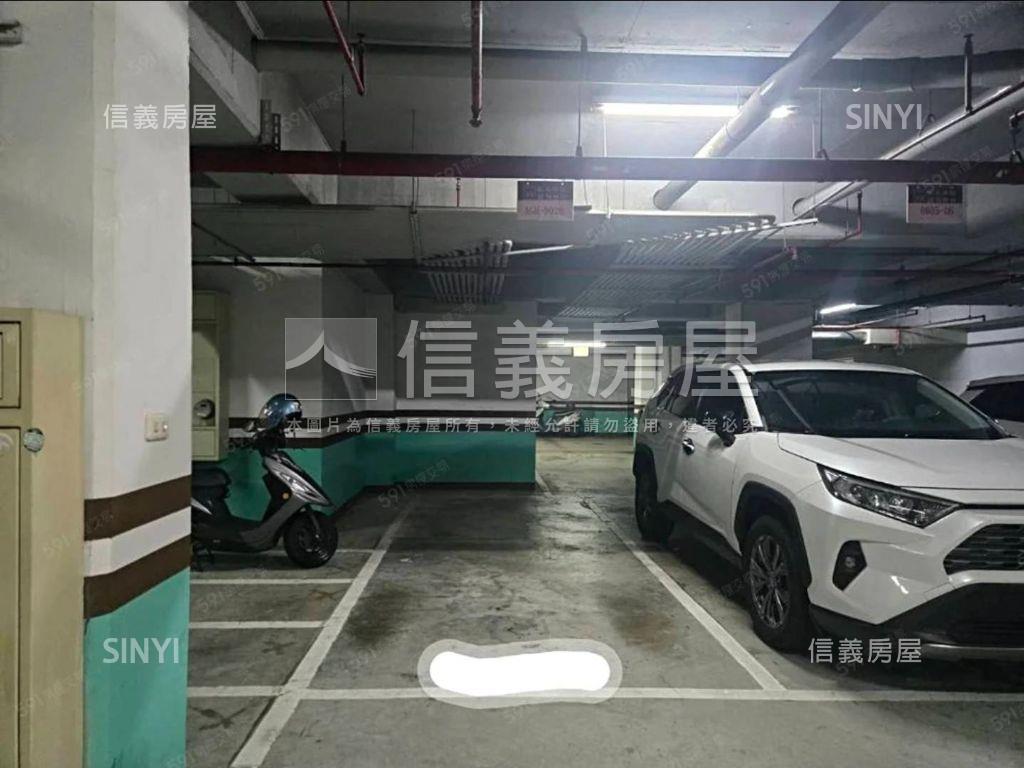 Ａ８寶佳登峰中庭三房車位房屋室內格局與周邊環境