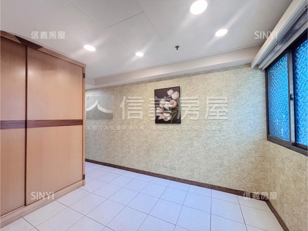 城堡花園溫馨三房平面車位房屋室內格局與周邊環境