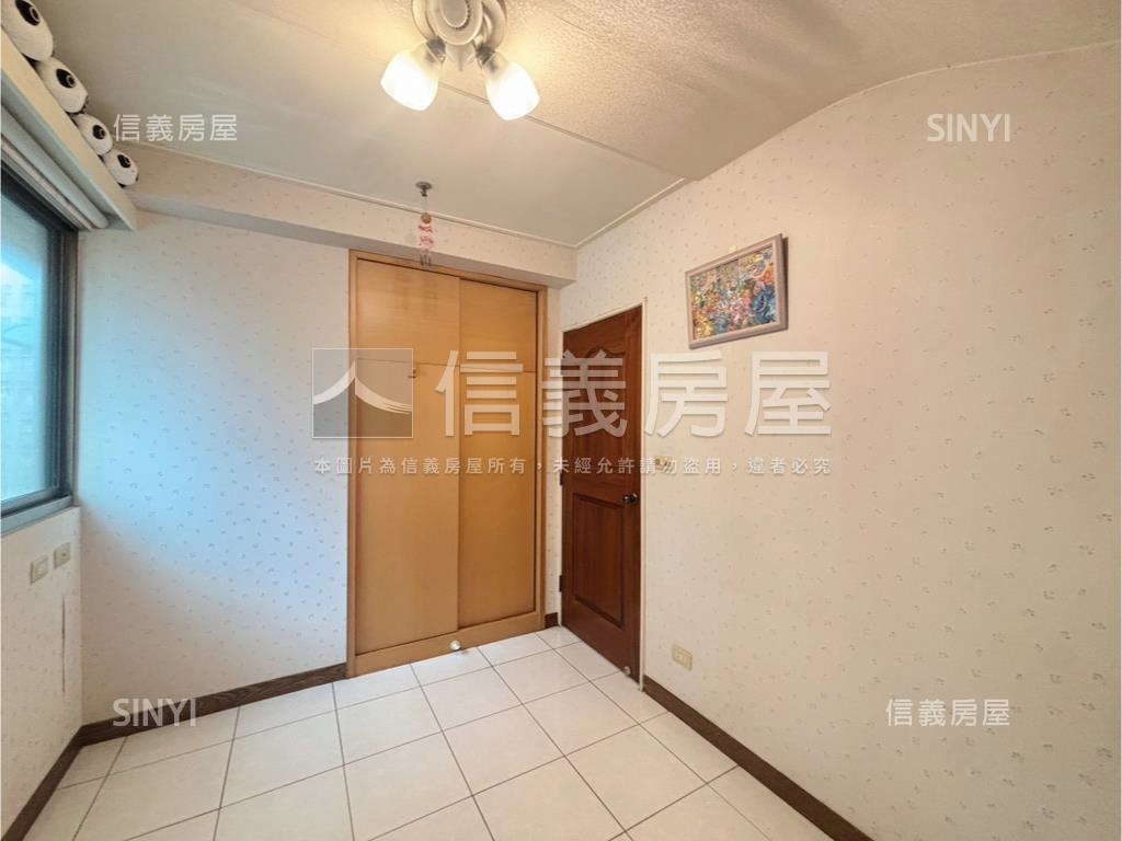 城堡花園溫馨三房平面車位房屋室內格局與周邊環境