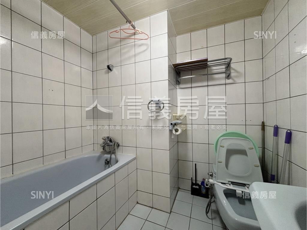 城堡花園溫馨三房平面車位房屋室內格局與周邊環境