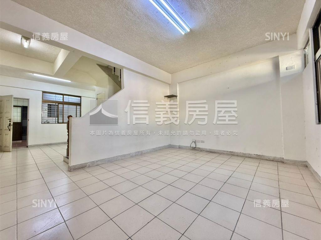 水湳逢甲中國醫稀有夯透天房屋室內格局與周邊環境