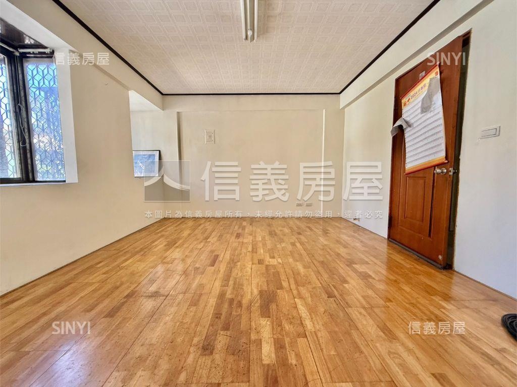 水湳逢甲中國醫稀有夯透天房屋室內格局與周邊環境