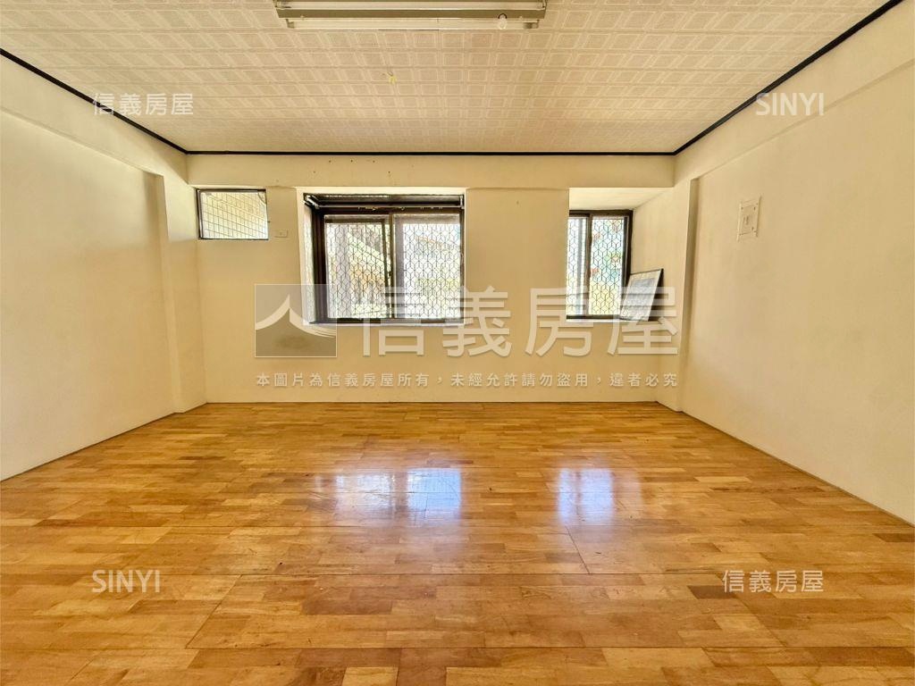 水湳逢甲中國醫稀有夯透天房屋室內格局與周邊環境