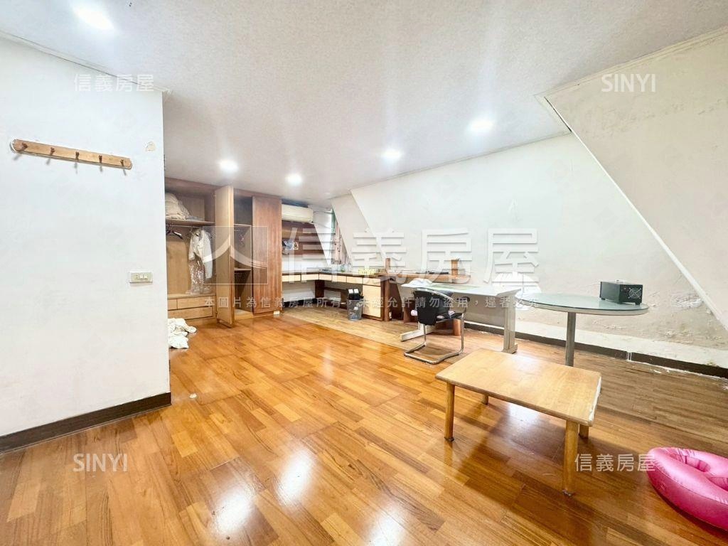 永康｜東橋芳鄰挑高大車墅房屋室內格局與周邊環境