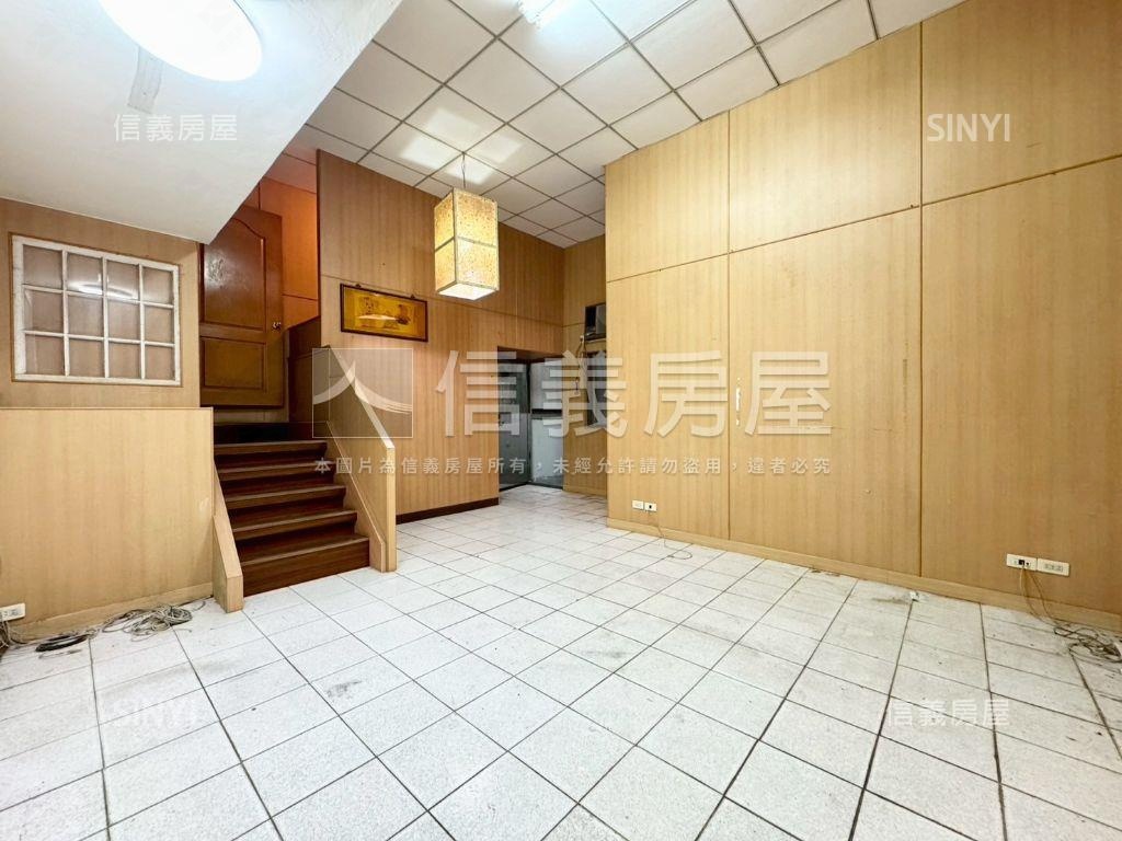 永康｜東橋芳鄰挑高大車墅房屋室內格局與周邊環境