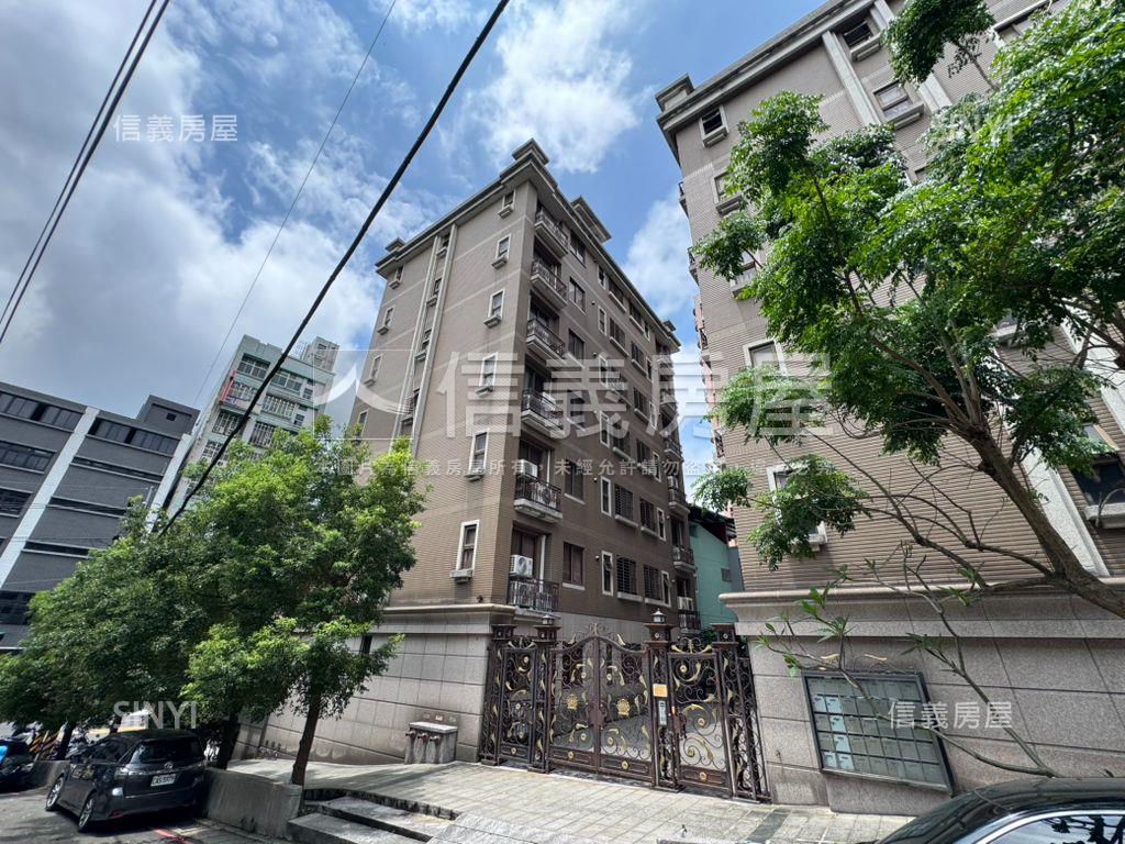 捷運御景３房車位房屋室內格局與周邊環境