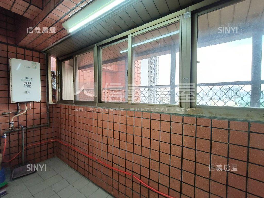 瑞隆商圈三房平車房屋室內格局與周邊環境
