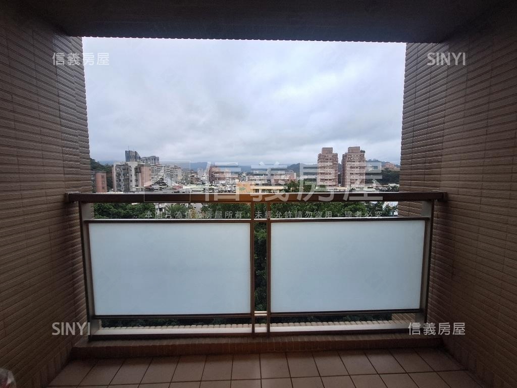 和風集校園三房車房屋室內格局與周邊環境