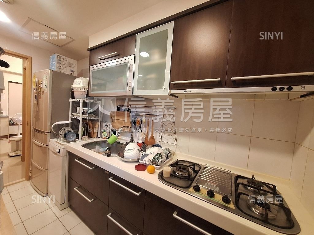 和風集校園三房車房屋室內格局與周邊環境