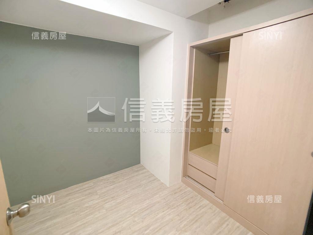 樓下即是全聯凱歌３房車位房屋室內格局與周邊環境