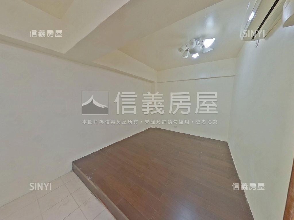 秀才龍傳家燙金店面房屋室內格局與周邊環境