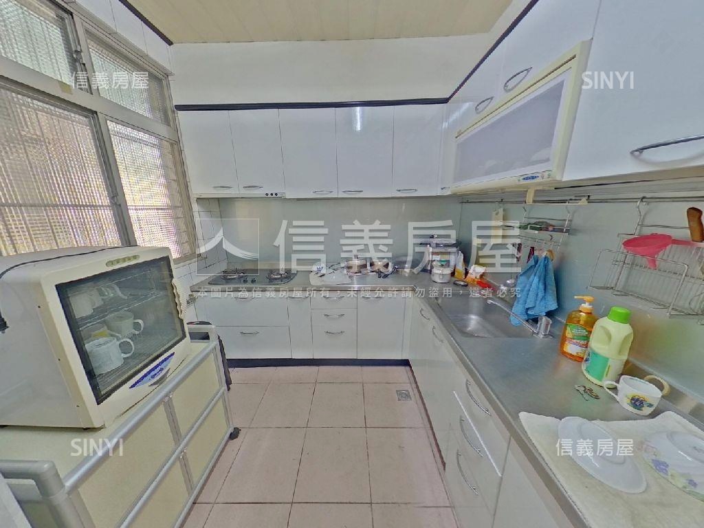 秀才龍傳家燙金店面房屋室內格局與周邊環境