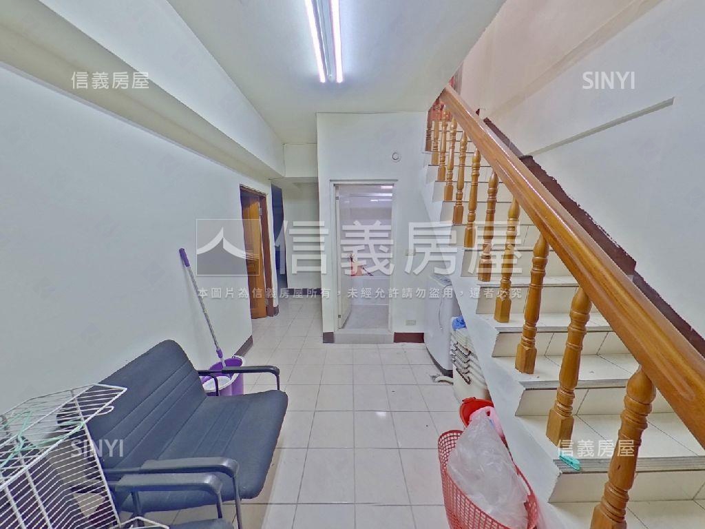 秀才龍傳家燙金店面房屋室內格局與周邊環境