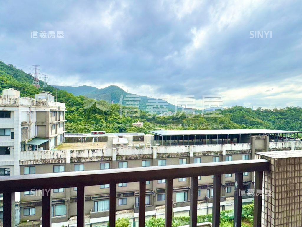 景觀小資電梯宅有陽台房屋室內格局與周邊環境