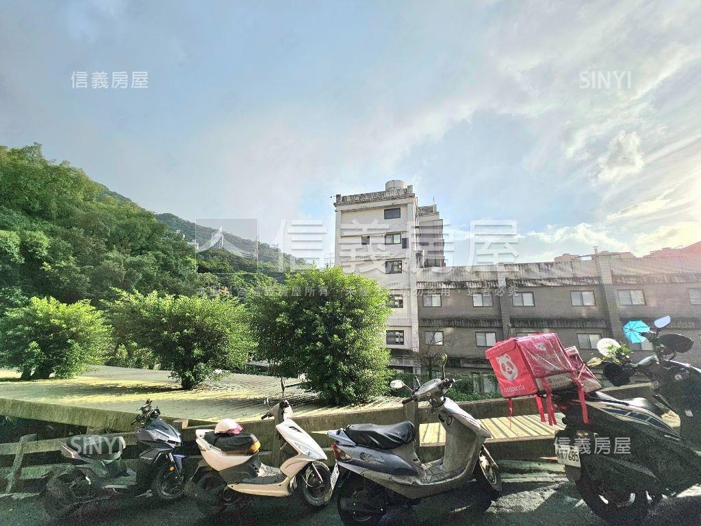 景觀小資電梯宅有陽台房屋室內格局與周邊環境