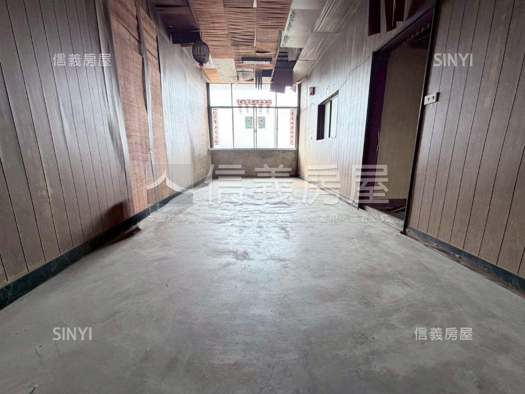 南科六分寮邊間大地坪透天房屋室內格局與周邊環境