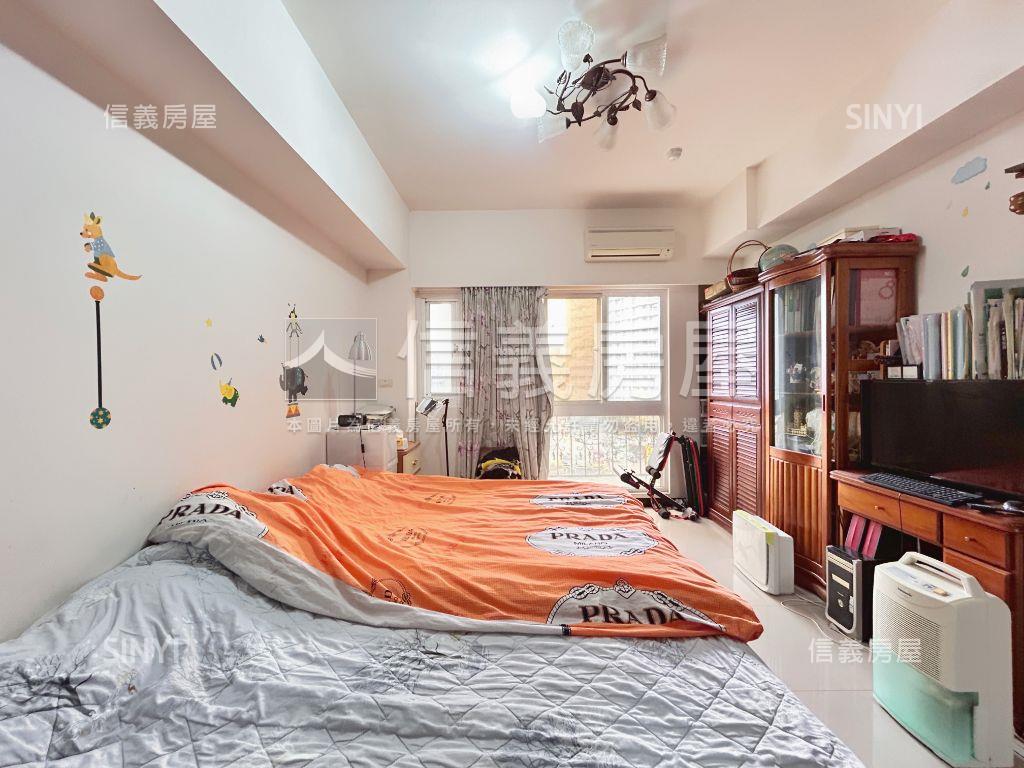 頭湖學區首選四房車位房屋室內格局與周邊環境