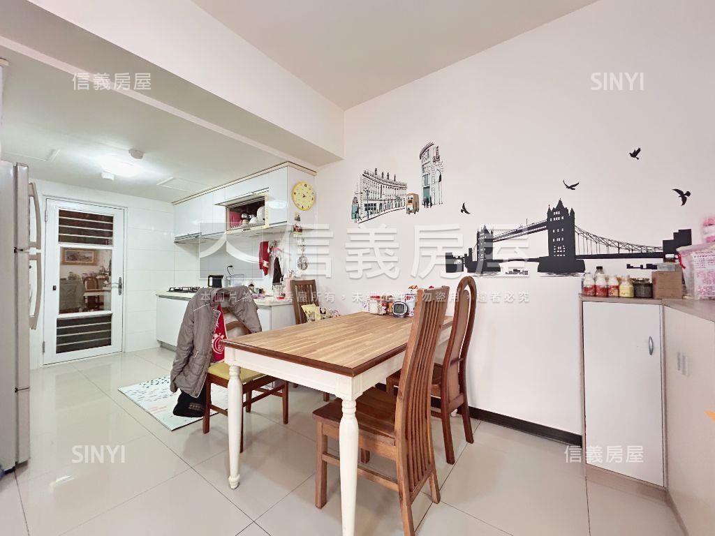 頭湖學區首選四房車位房屋室內格局與周邊環境