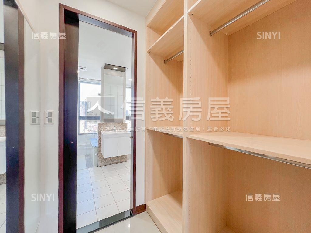 專任文心會館２房視野裝潢房屋室內格局與周邊環境