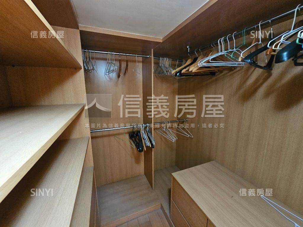 綠葉電梯３房車位房屋室內格局與周邊環境