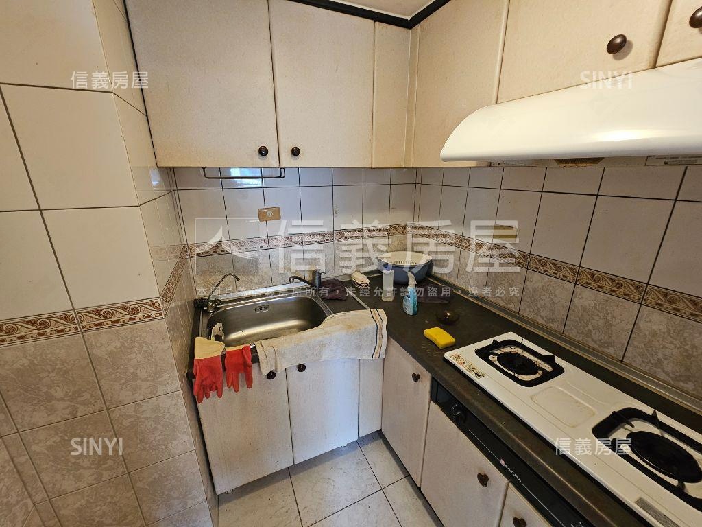 綠葉電梯３房車位房屋室內格局與周邊環境