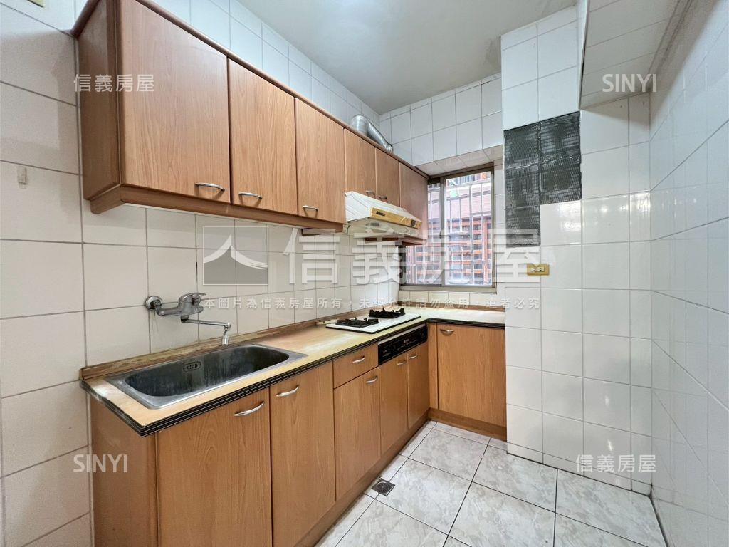 大埔生活圈通風明亮美三房房屋室內格局與周邊環境