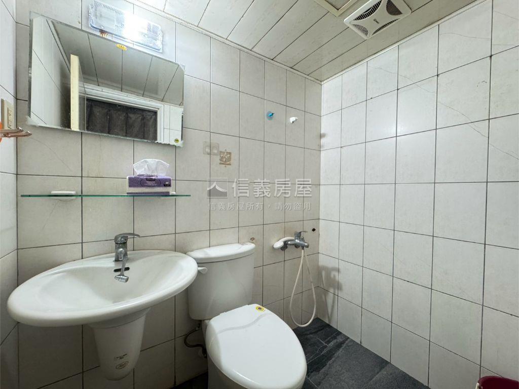 近美術館大坪庭院宅房屋室內格局與周邊環境