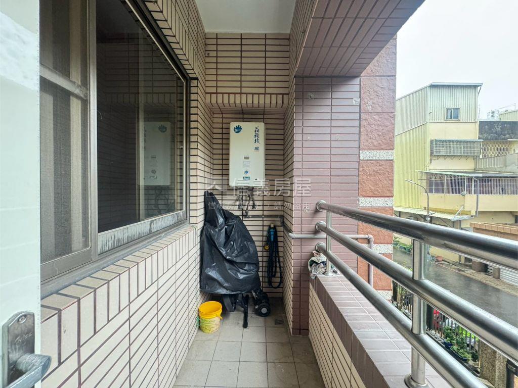 近美術館大坪庭院宅房屋室內格局與周邊環境
