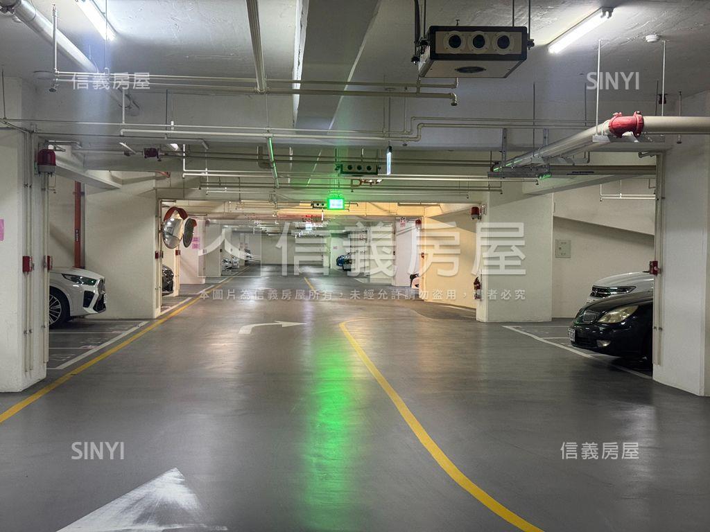 都會公園景觀大２房＆平車房屋室內格局與周邊環境