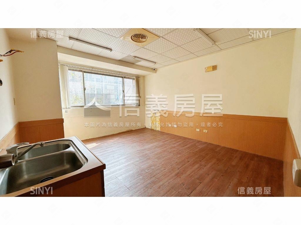 南屯【黃金樓店】平面車位房屋室內格局與周邊環境