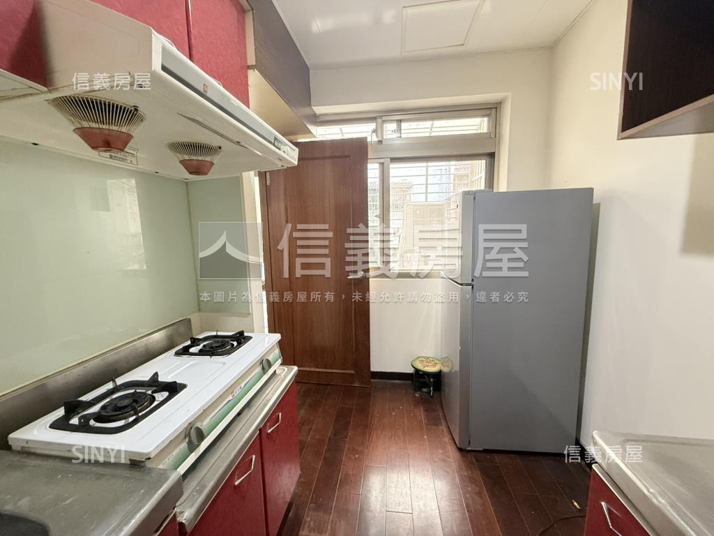 內湖捷運採光二房房屋室內格局與周邊環境