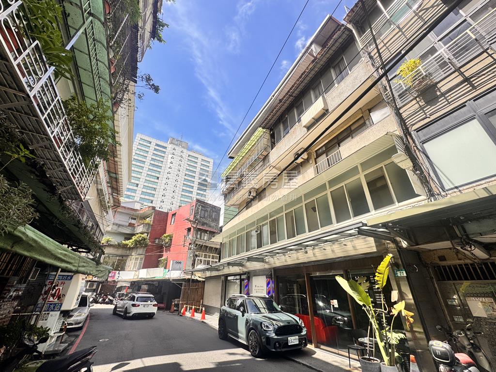 專任新埔近捷運採光三樓房屋室內格局與周邊環境
