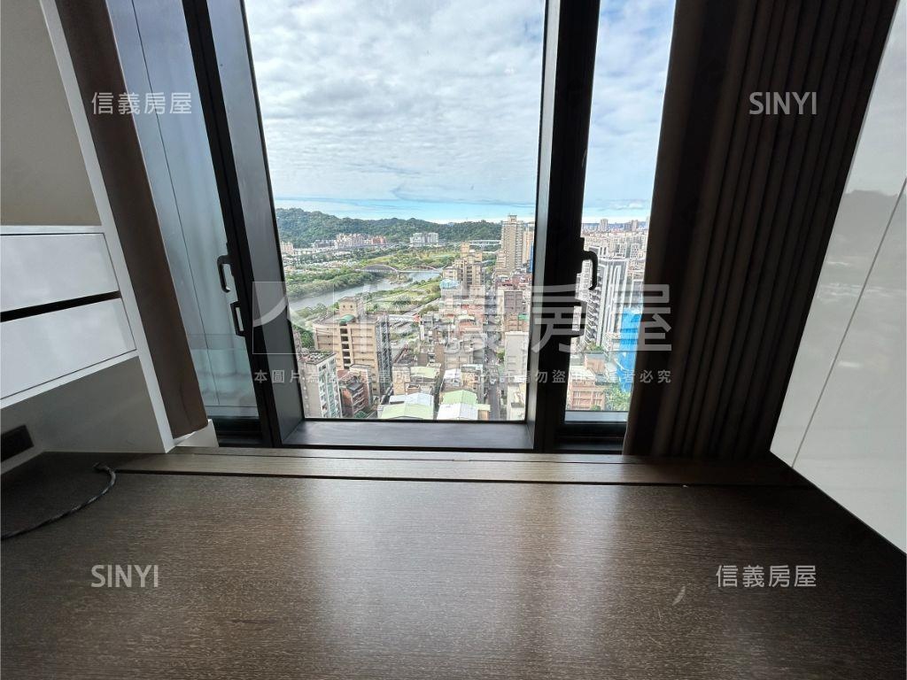 專任美河市河景吉品房屋室內格局與周邊環境