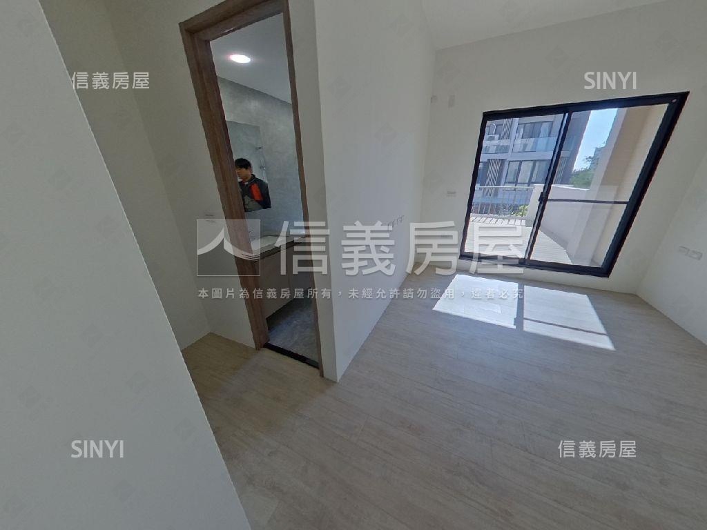 伸港公所旁全新臨路別墅房屋室內格局與周邊環境