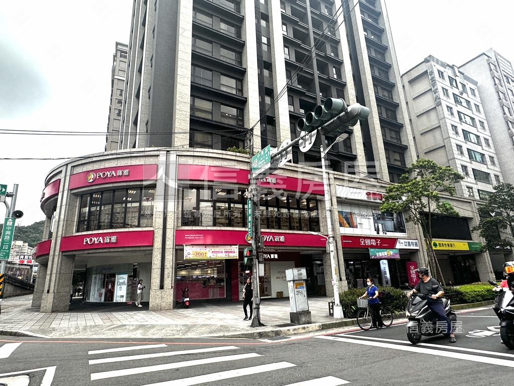 新店寶中優質金店面房屋室內格局與周邊環境
