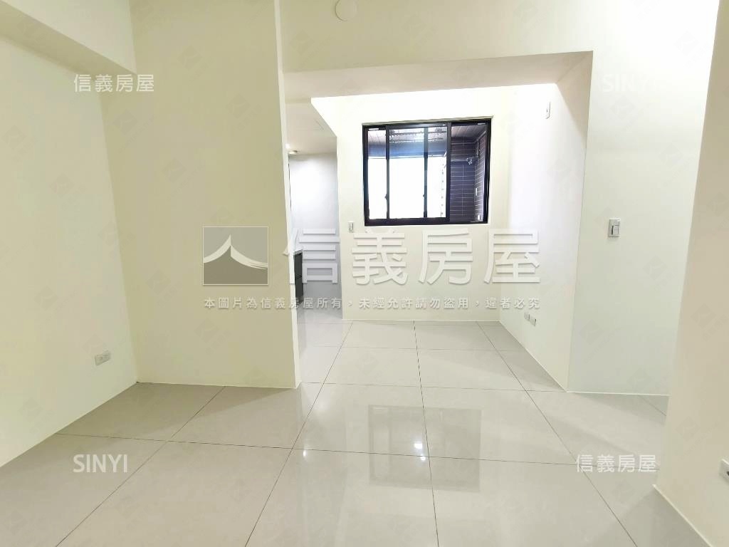 信義誠家高樓美景３房房屋室內格局與周邊環境