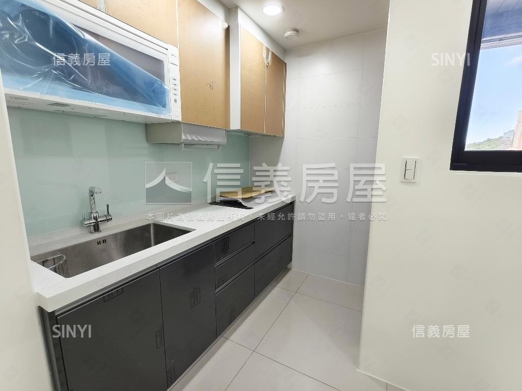 信義誠家高樓美景３房房屋室內格局與周邊環境
