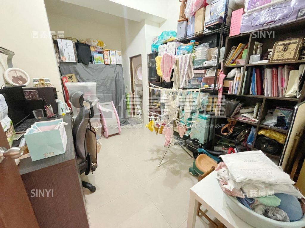 近德芳南路孝親四房附裝潢房屋室內格局與周邊環境