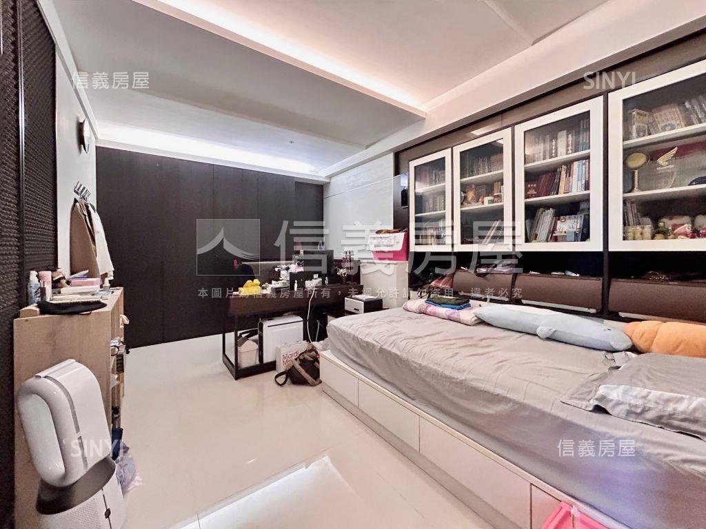 國家一號壯闊景觀美宅房屋室內格局與周邊環境