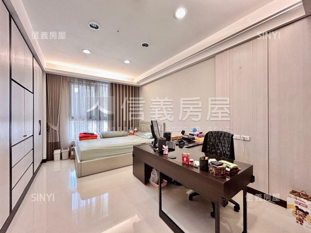 國家一號壯闊景觀美宅房屋室內格局與周邊環境