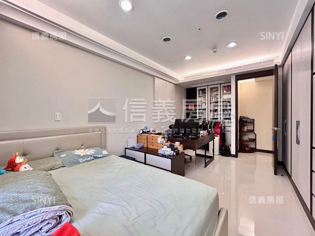 國家一號壯闊景觀美宅房屋室內格局與周邊環境