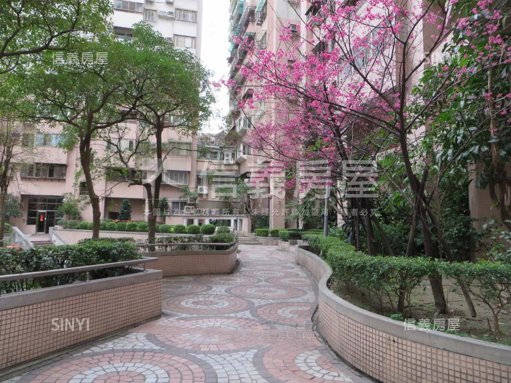 【金】彩虹邊間金店面房屋室內格局與周邊環境