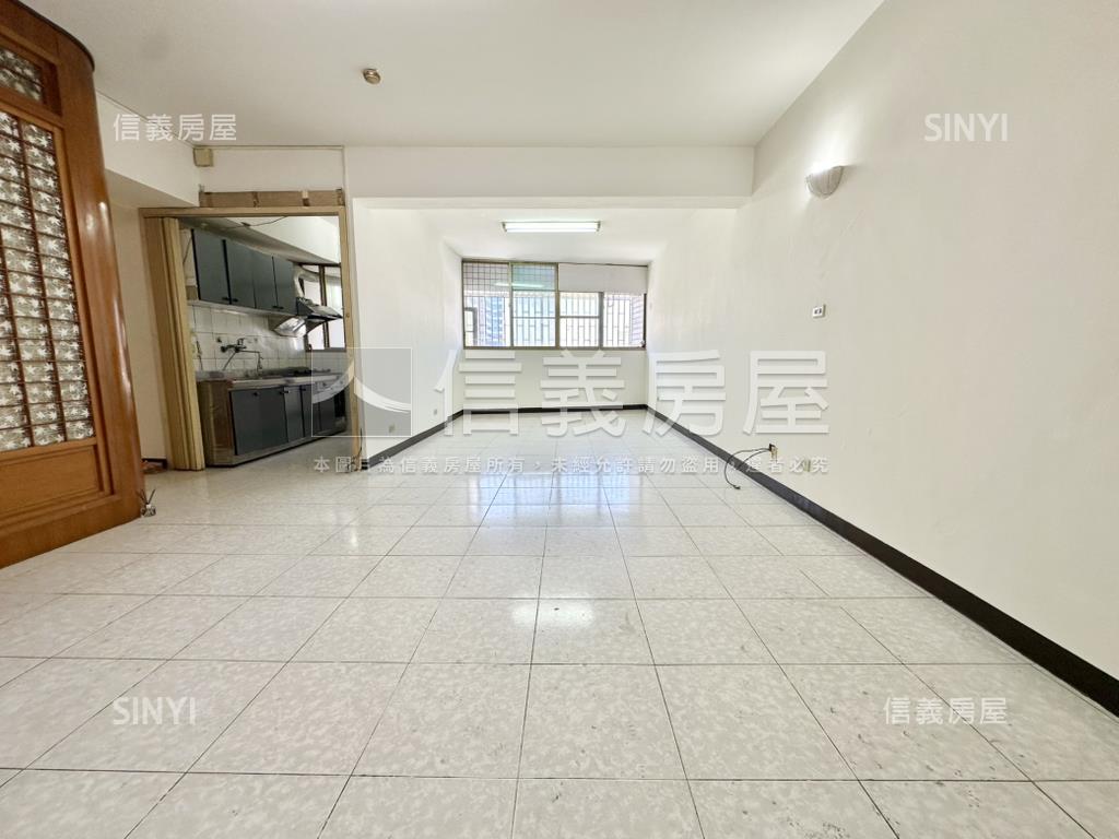 統穩天廈採光三房房屋室內格局與周邊環境