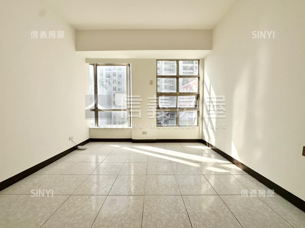 統穩天廈採光三房房屋室內格局與周邊環境