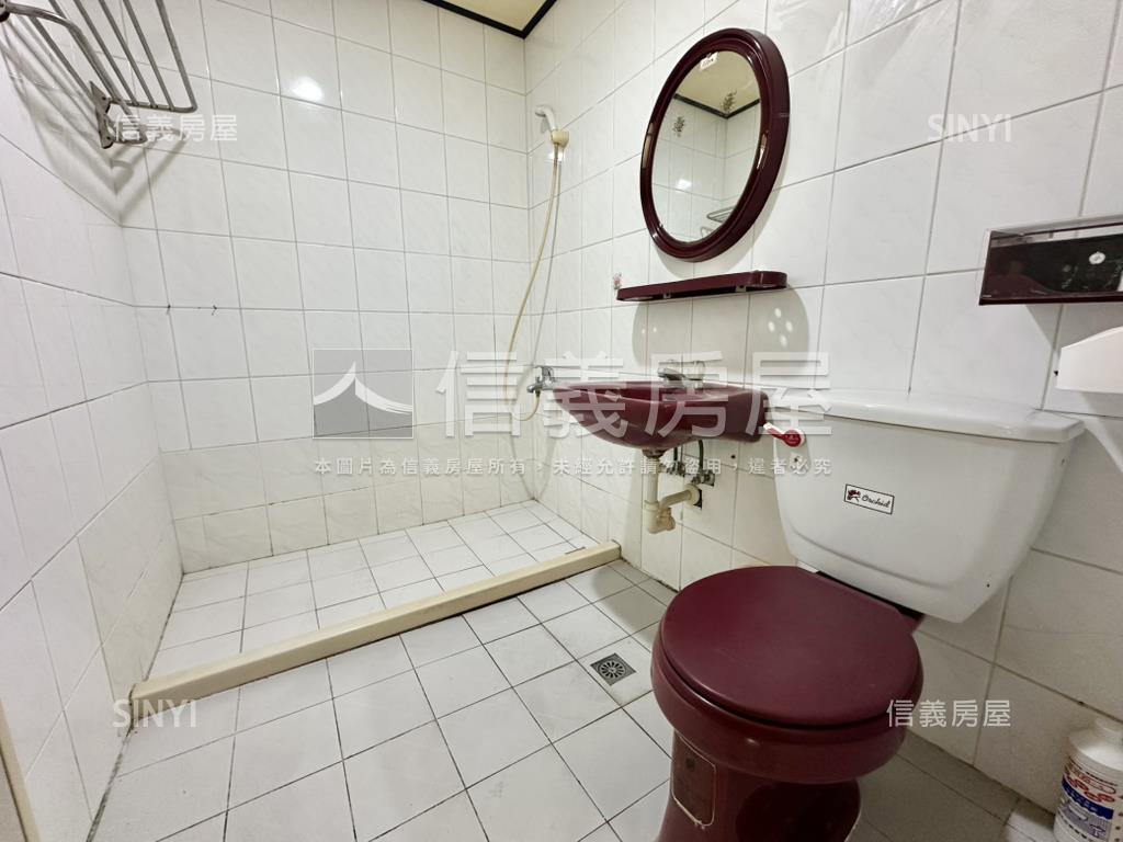 統穩天廈採光三房房屋室內格局與周邊環境