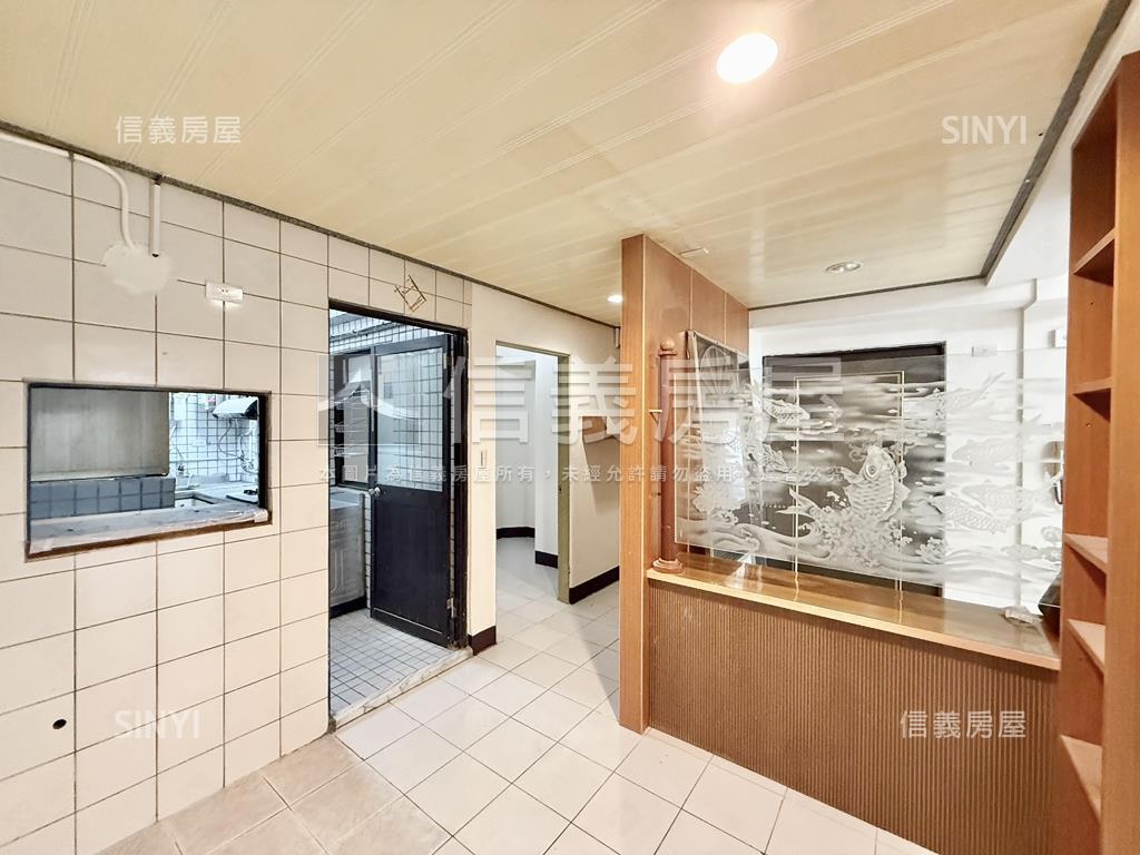 光華國宅高樓靓四房房屋室內格局與周邊環境